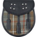 Mackenzie-tartan-brown-leather-sporran-front.jpg