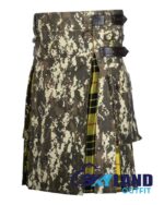 Digital Camo & MacLeod of Lewis Hybrid Utility Kilt - Image 3